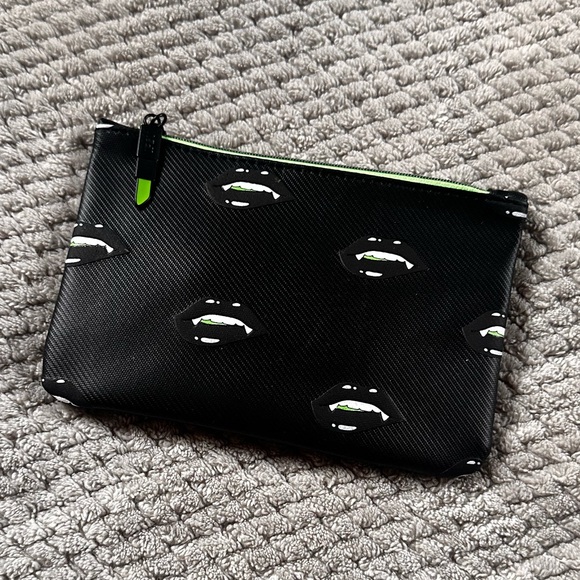 NEW Ipsy Halloween Vampire Small Cosmetic Bag - Picture 1 of 4
